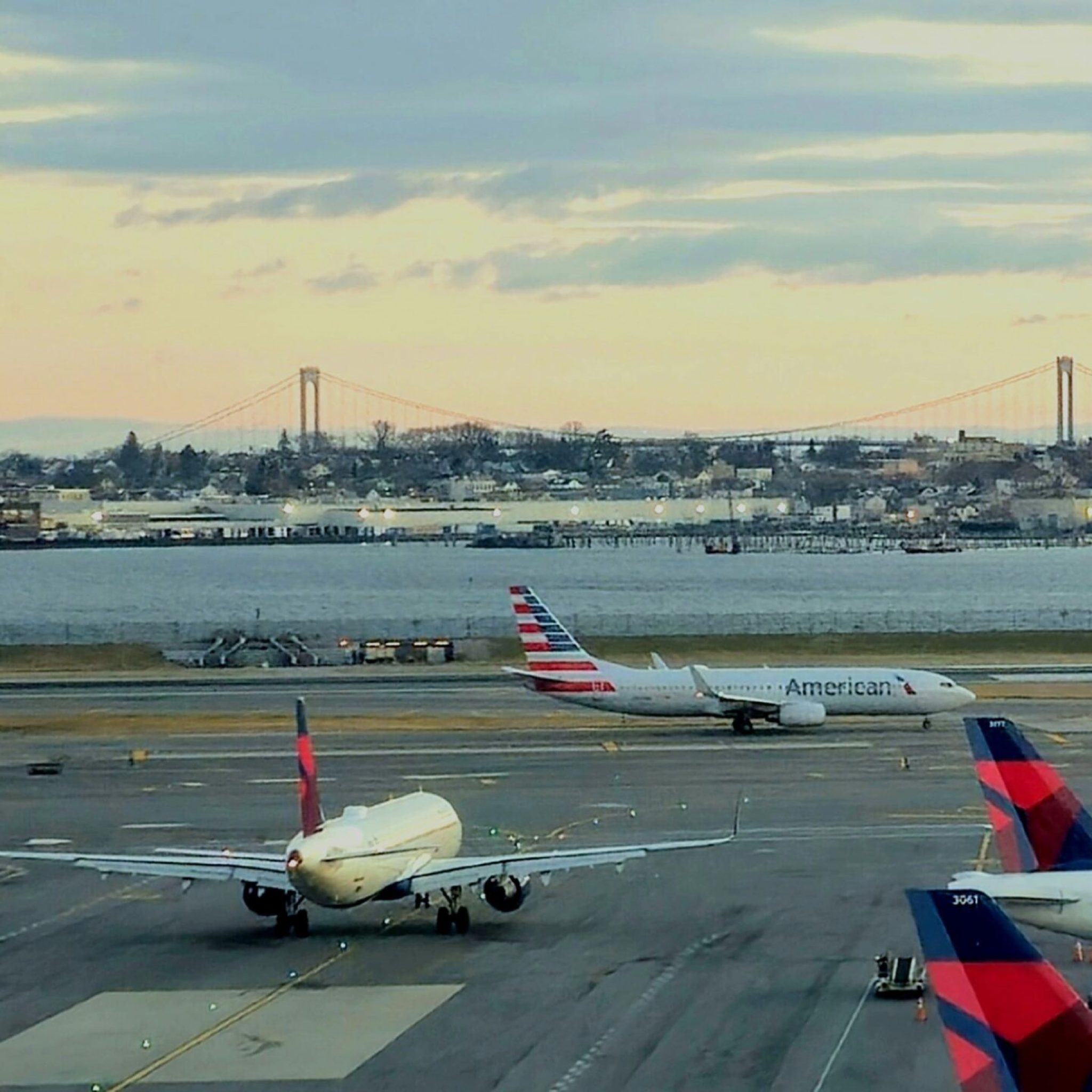 NYC PREMIER CAR - LaGuardia Airport (LGA)